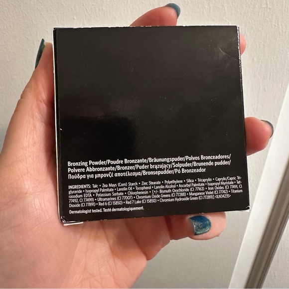Bobbi Brown Bronzing Powder - Deep 4 NIB - Picture 6 of 7